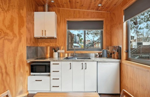 North Hobart Apartment | Down the Lane @ 408 - On the North Hobart Strip