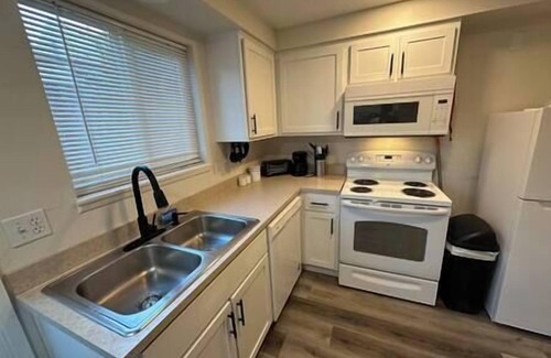 College Hill Apartment | Downstairs UO, Autzen, Amazon Pk