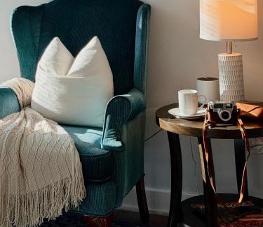 Downtown Apartment | Downtown 4B2B Apt, Walk to PPAC & Convention Center