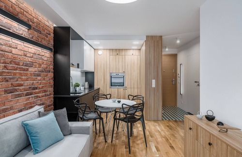 Old Town Apartment | Downtown Apartments Waterlane Island - Riverview Pool, SPA, Gym & Parking