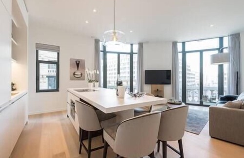 Quartier Royal - Koninklijke Wijk Apartment | Downtown Brussels Splendor Suite