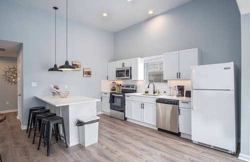 Near East Side House | Downtown Delight: 3BR/2BA Jewel Near Riverwalk