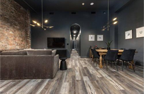 Downtown Louisville Apartment | Downtown Derby Delight