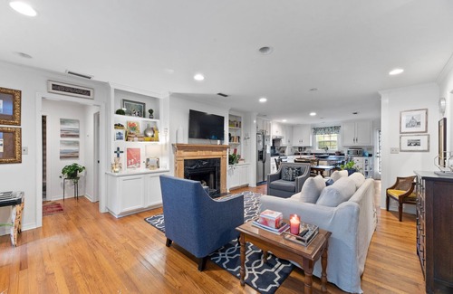 Fairhope House | Downtown Fairhope Cottage just minutes from shops, restaurants, & bay