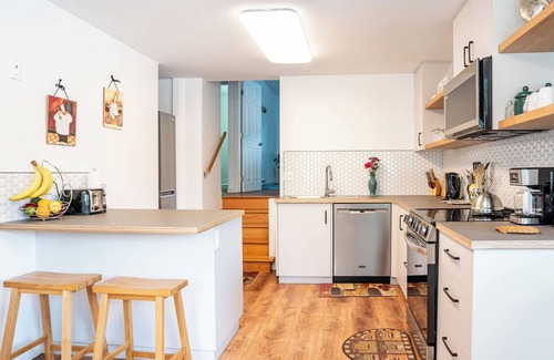 Revelstoke House | * DOWNTOWN * NEW RENOVATED * Walking distance to everything * Family Friendly *