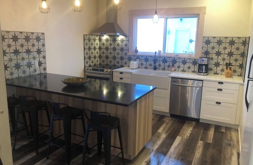 Revelstoke House | Downtown Renovated Classic Ski Home
