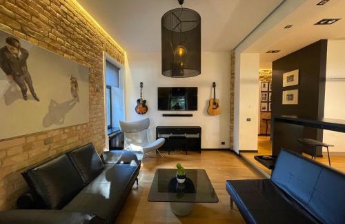 Andrejsala Apartment | Downtown Retreat Loft-Industrial Studio