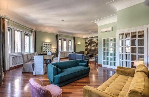 Rione II Trevi Apartment | DOWNTOWN SRL - Imperial Panorama Penthouse