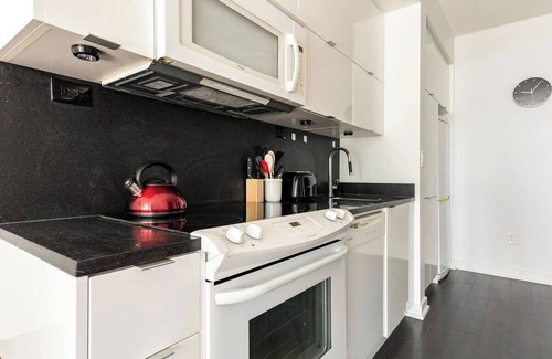 CityPlace Apartment | Downtown Toronto Luxury Suites