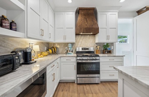 Tulsa House | Downtown Tulsa , quiet retreat