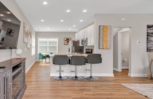 Wilmington House | Downtown Wilmington 3 Beds, 2.5 Bath, Pet Friendly, 4-5 Parking, Fast Wifi