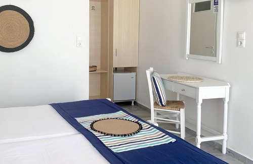 Ios Hotel | Drakos Twins