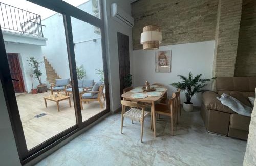 En Corts Apartment | Dream Big with jacuzzi and terrace in Ruzafa