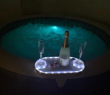 En Corts Apartment | Dream Big with jacuzzi and terrace in Ruzafa
