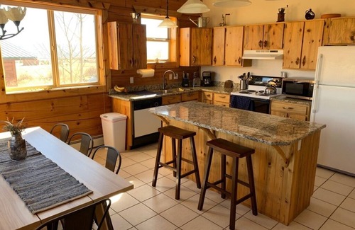 Buena Vista Cabin | Dream cabin w/stunning views near hot springs & town!