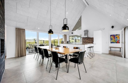 Kryle House | Dream house with pool, whirlpool and activity room.