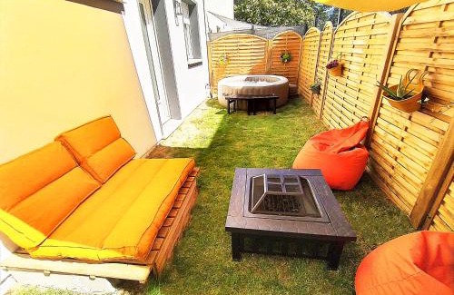 Sartrouville House | Dream of Mediterranean house, Jacuzzi, BBQ, Délices ensoleillés