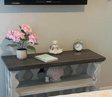 IronShore Estates Apartment | Dream36Whittyescape - Your home