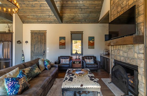 Mill Ridge House | Dreamweaver - Eagles Nest, pet friendly, private with big views