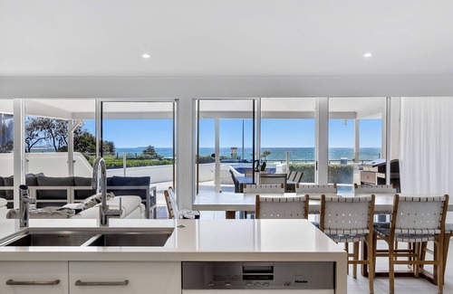 Alexandra Headland Apartment | Dreamy 4-bedroom beach front oasis, outstanding ocean views, right @Alex Beach