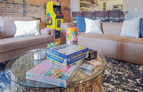 Central Business District Apartment | Dreamy Downtown Industrial Luxury Loft