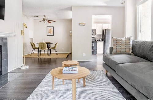 Willow Glen Apartment | Dreamy San Jose 1BR w/ Gym, Pool & Parking, near highways, by Blueground