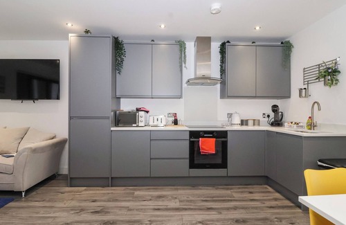 Hornsea House | DRIFTWOOD, pet friendly, country holiday cottage in Hornsea