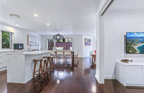 Noosa Heads House | Dual-living amongst the rainforest in Little Cove