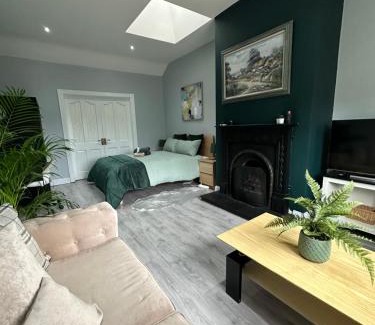 Sutton Cross House | Dublin Airport Homestay
