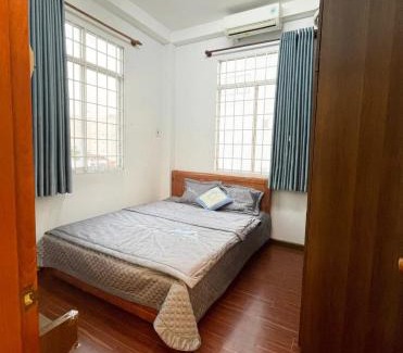 Downtown Ho Chi Minh City Apartment | DucTaigallery's Entire Apt - Hidden in Bui Vien st