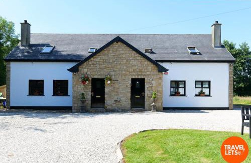 Letterkenny Apartment | Dudhil House