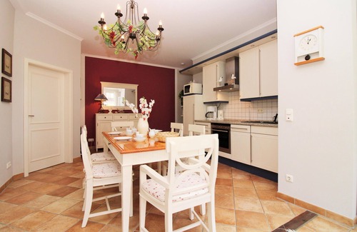 Ostseebad Kuhlungsborn Apartment | Dünenschloss H1 WE13: comfortably furnished 3-room apartment close to the beach