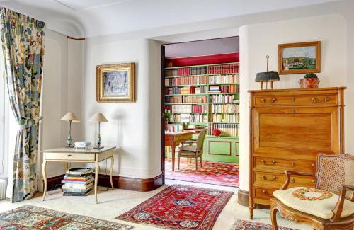 Quartier Sainte-Marguerite Apartment | Dupex d'artiste de 155 M2 6P au coeur de Paris