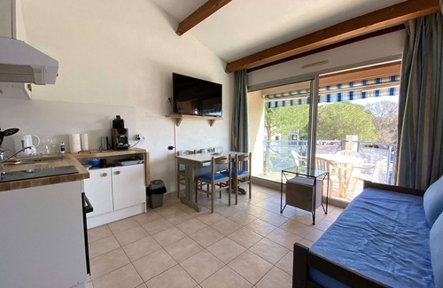 Balaruc-les-Bains Apartment | Duplex 2-bedroom apartment with terrace and pool in Balaruc-les-Bains