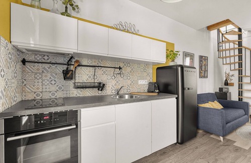 Minimes - Barriere de Paris Apartment | Duplex apartment in the heart of Les Minimes, close to the Canal du Midi and the metro.