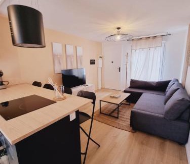 Neauphle-le-Chateau Apartment | Duplex neuf centre ville avec parking