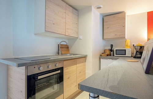 Arsenal-Redon Apartment | Duplex Studio Apartment 'Cosy Hyper Centre Rennes' with Shared Garden and Wi-Fi