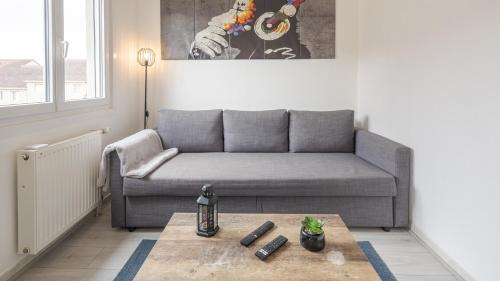 Troyes Apartment | Duplex Work & Play - Proche Hypercentre