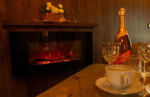 Gniezno House | Dworek Biała Dama Klimatyczne Pokoje