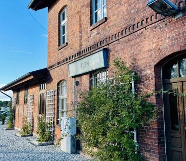 Osie House | Dworzec Tleń