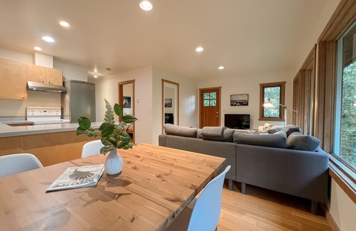 Tofino House | Eagle's Nest Suite-Inlet, Forest Views, Marina