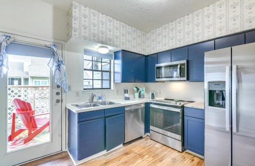 Galveston Apartment | East End Galveston Condo with Pool, 1 Mi to Beach!