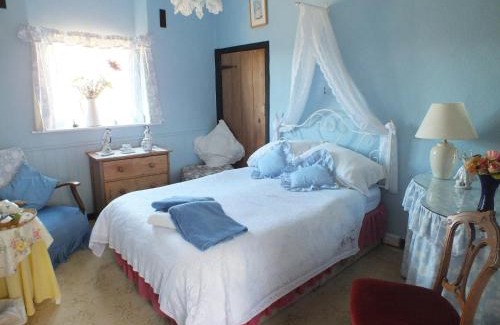 Abbotsbury Bed & Breakfast | East Farm House B&B
