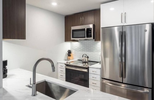 Woodmont Triangle Apartment | Easy Access to Beltway | in-unit Washer/D | NIH Nearby