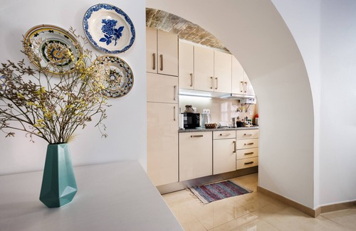 Evora Apartment | Ebora Home - free GARAGE - Historic Center