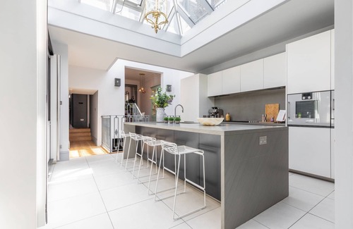 Belgravia Apartment | Eccleston Street III by onefinestay