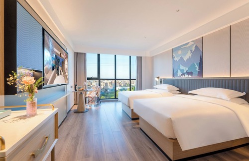Huadu Hotel | Echarm International Hotel Guangzhou Baiyun International Airport Qingbu Metro Branch - Free Deliver Service to Guangzhou Baiyun International Airport & Free Deliver Service to Canton Fair Complex During Canton Fair Period