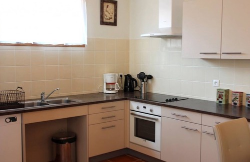 Mesples Cottage | Eco-friendly Cottage in Allier with Wifi