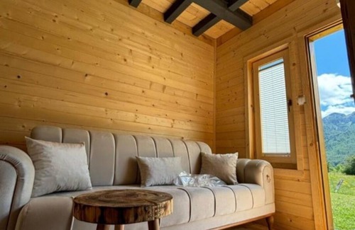 Savnik Bed & Breakfast | Eco lodge eagles nest