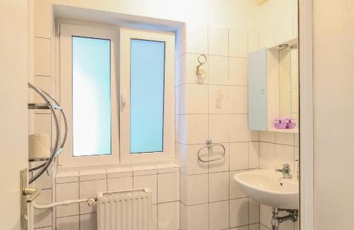 Rudolfsheim-Funfhaus Apartment | Economic Studio 1P BS